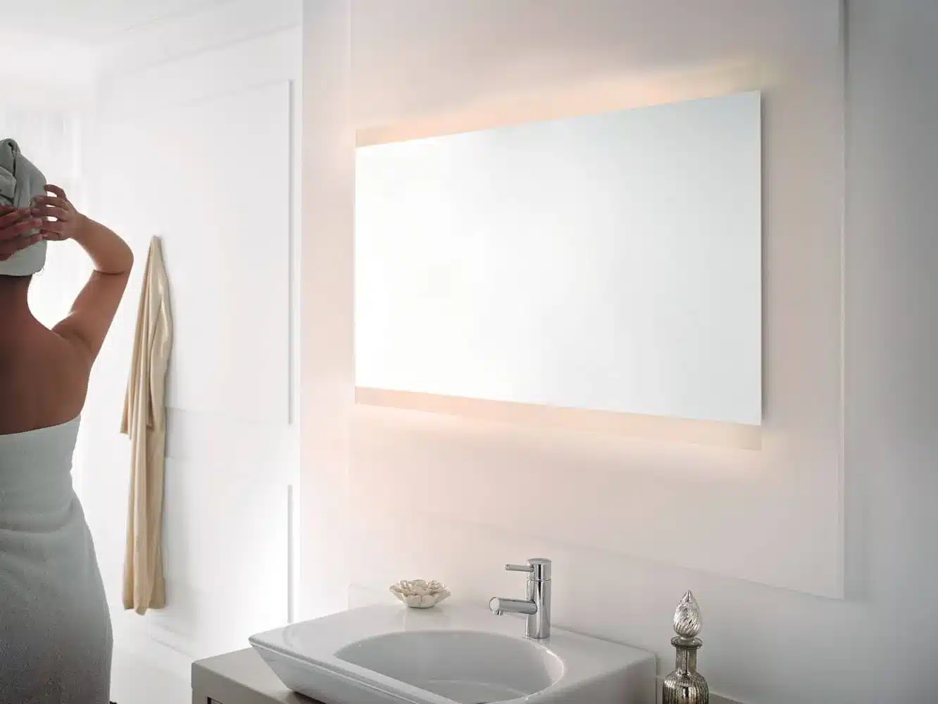 Mirror-for-hotel-Grayce-twin