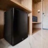 ETON minibar per camera hotel 40L &ndash; foto ambientata in camera